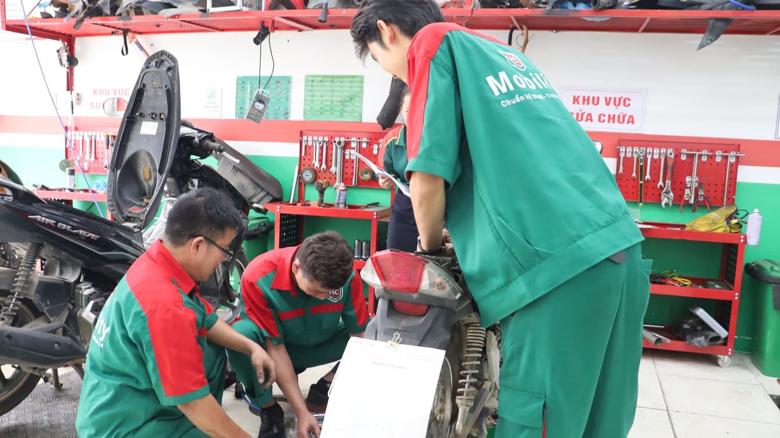Bảo dưỡng định kỳ xe máy