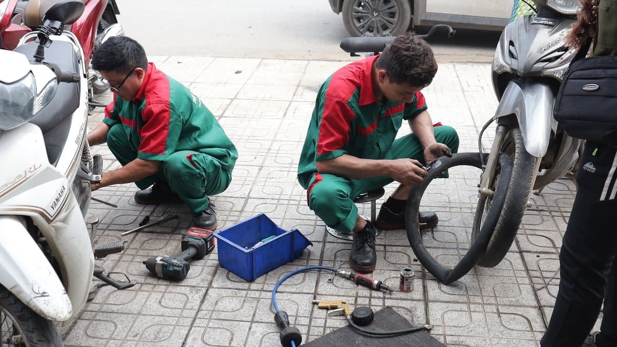 Áp suất lốp xe máy chuẩn là bao nhiêu?